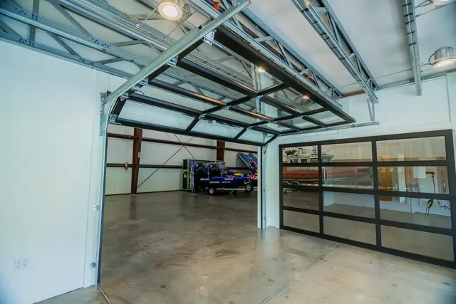 Listing Image for 59 La'a St 8 of 28