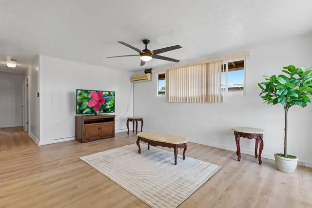 Listing Image for 222 W Hawaii St 11 of 37