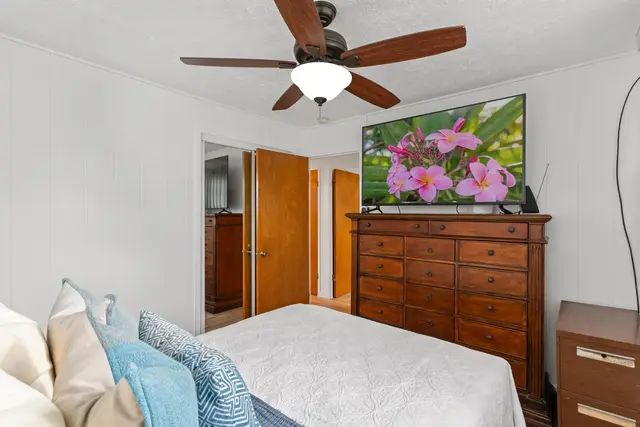 Listing Image for 222 W Hawaii St 14 of 37