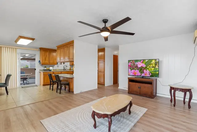 Listing Image for 222 W Hawaii St 3 of 37