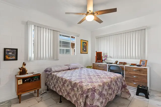 Listing Image for 222 W Hawaii St 32 of 37