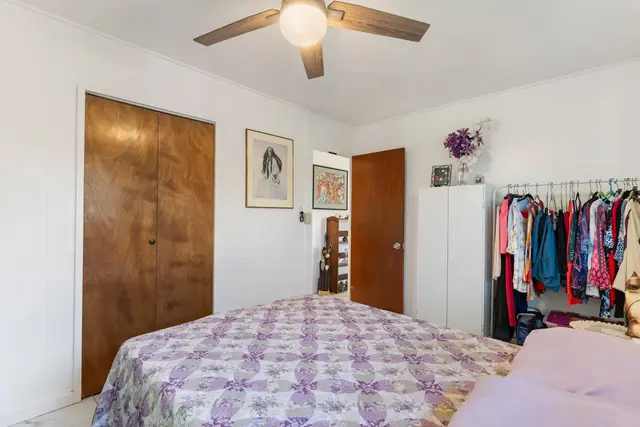Listing Image for 222 W Hawaii St 33 of 37