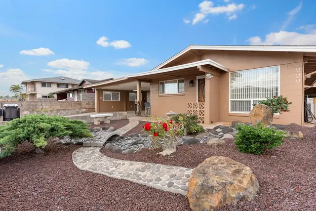 Listing Image for 222 W Hawaii St 5 of 37