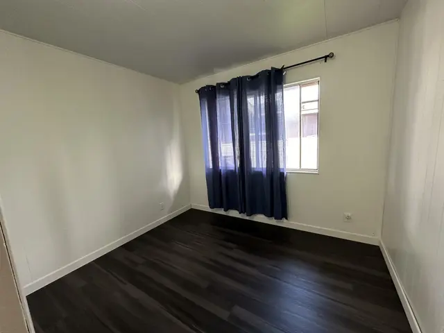 Listing Image for 5161-i Kohi St 11 of 42