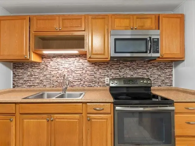 Listing Image for 5161-i Kohi St 23 of 42