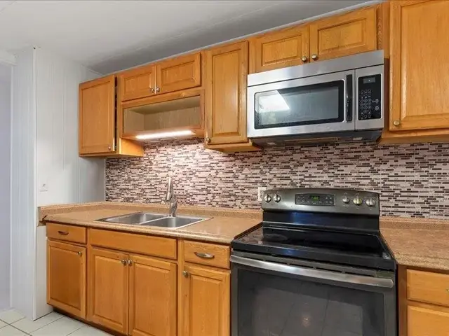 Listing Image for 5161-i Kohi St 24 of 42