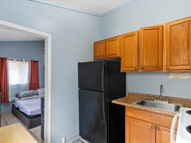 Listing Image for 5161-i Kohi St 27 of 42