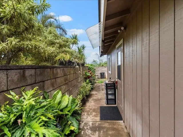 Listing Image for 5161-i Kohi St 38 of 42
