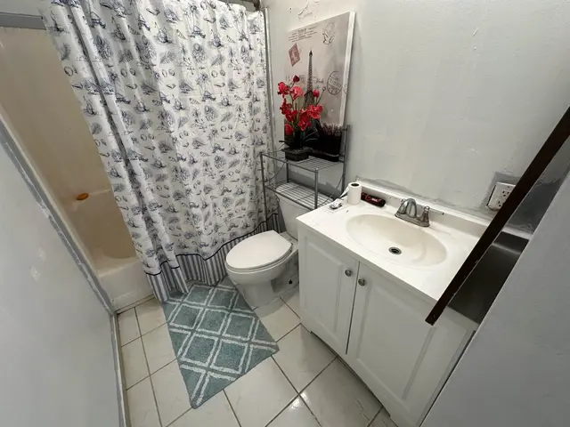 Listing Image for 5161-i Kohi St 39 of 42