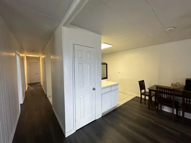 Listing Image for 5161-i Kohi St 4 of 42