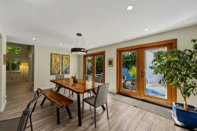 Listing Image for 11 Meleana Pl 24 of 50