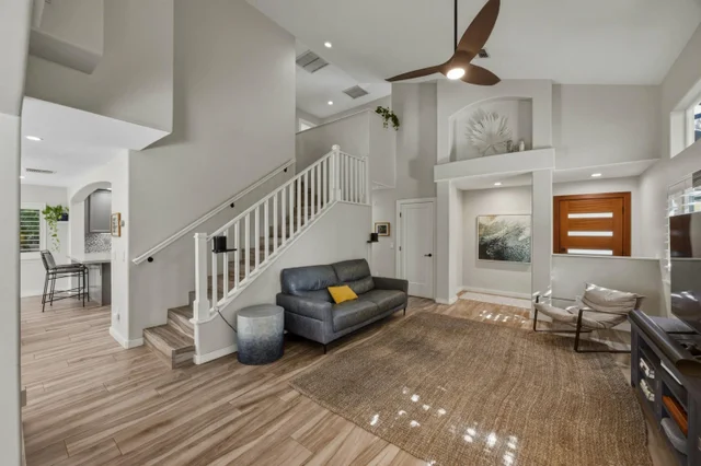 Listing Image for 11 Meleana Pl 26 of 50