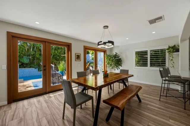 Listing Image for 11 Meleana Pl 4 of 50