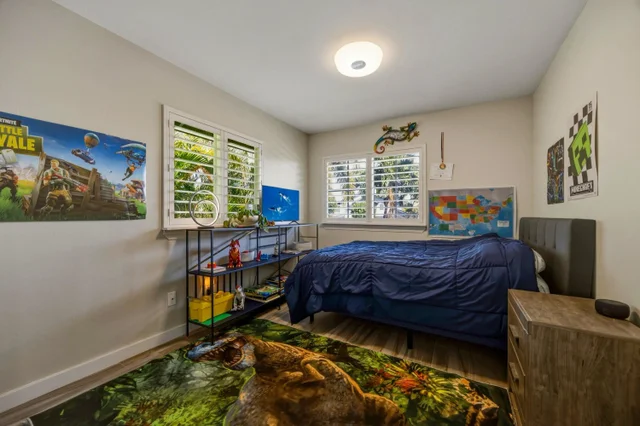 Listing Image for 11 Meleana Pl 41 of 50