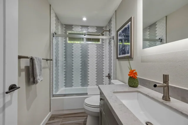 Listing Image for 11 Meleana Pl 43 of 50