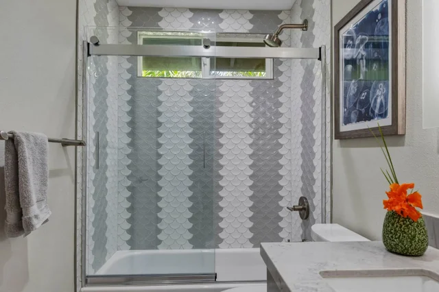 Listing Image for 11 Meleana Pl 44 of 50