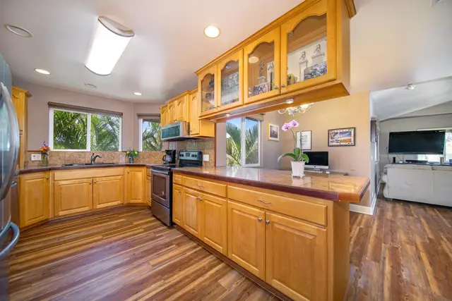 Listing Image for 30 Kaikane Pl 19 of 50