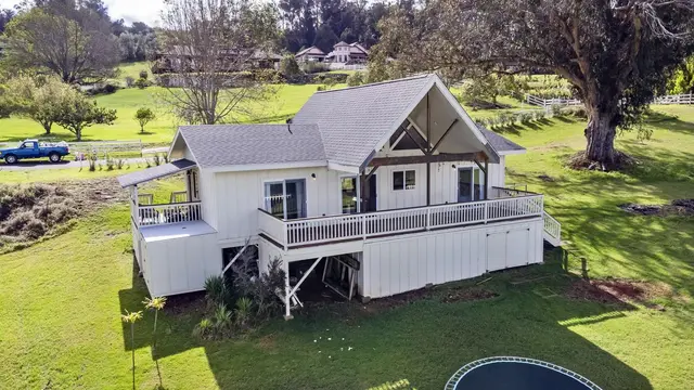 Listing Image for 50 Naniuka Pl 35 of 41
