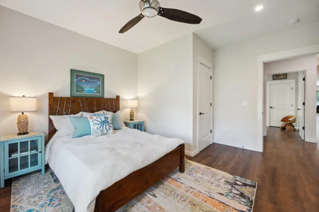 Listing Image for 182 Ponana St 19 of 38