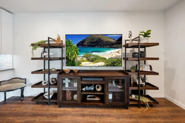 Listing Image for 182 Ponana St 8 of 38