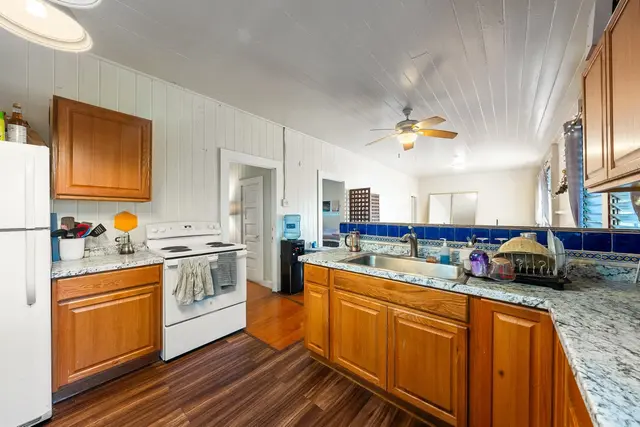 Listing Image for 45 Puakou Pl 11 of 48