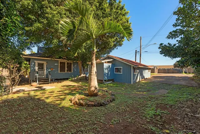Listing Image for 45 Puakou Pl 2 of 48
