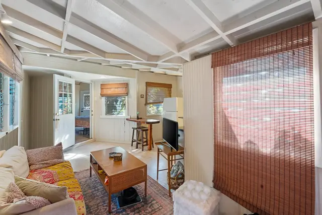 Listing Image for 45 Puakou Pl 32 of 48