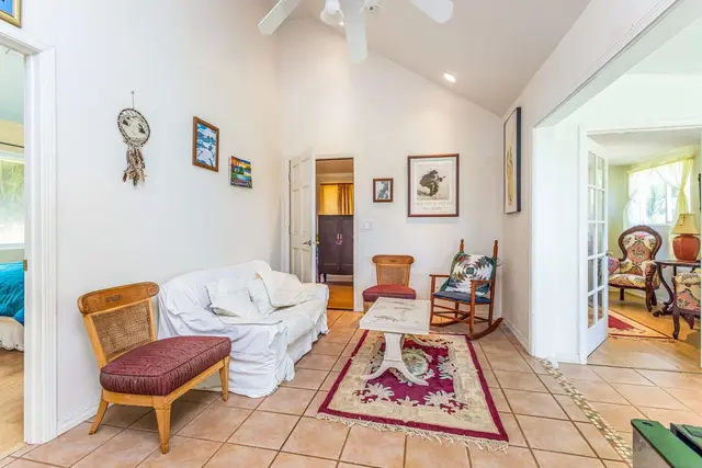 Listing Image for 100 Hohani Pl 10 of 48