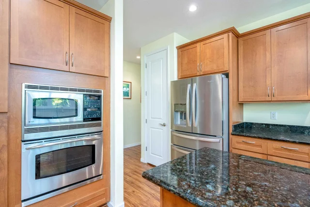 Listing Image for 15 Laukahi St 13 of 50