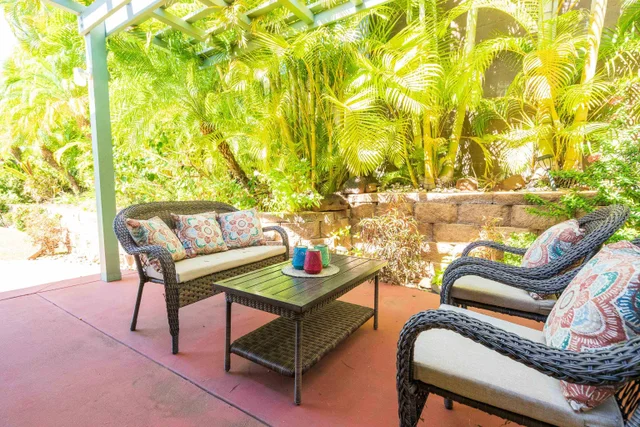 Listing Image for 15 Laukahi St 16 of 50