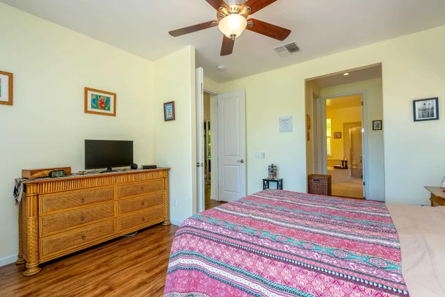 Listing Image for 15 Laukahi St 23 of 50