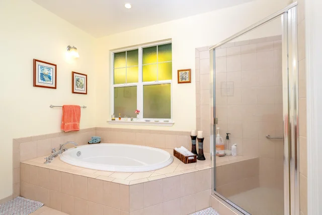 Listing Image for 15 Laukahi St 25 of 50