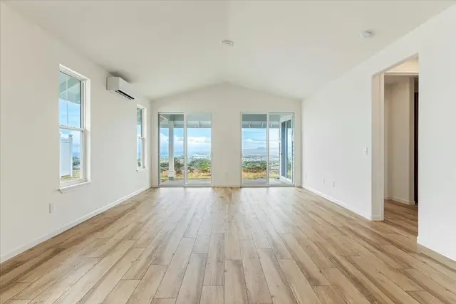 Listing Image for 355 Laniuma Pl 11 of 45