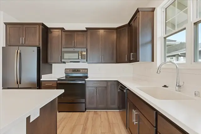 Listing Image for 355 Laniuma Pl 22 of 45