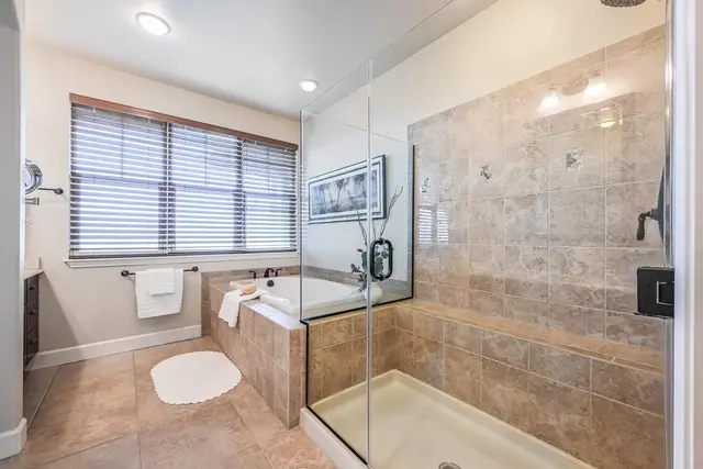Listing Image for 27 Pohina St 1403 39 of 50