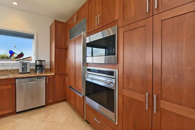 Listing Image for 12 Poinciana Pl 11 of 50