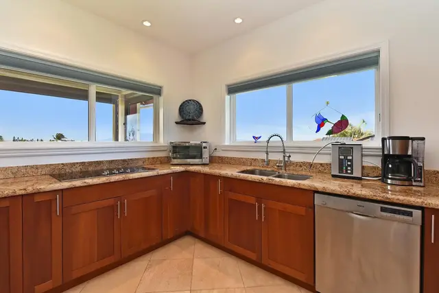 Listing Image for 12 Poinciana Pl 12 of 50