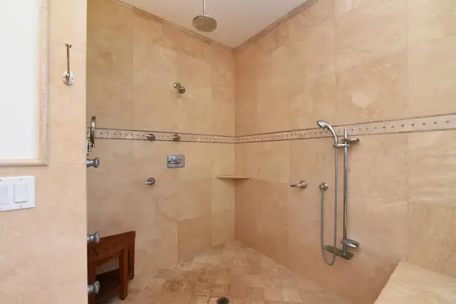 Listing Image for 12 Poinciana Pl 33 of 50