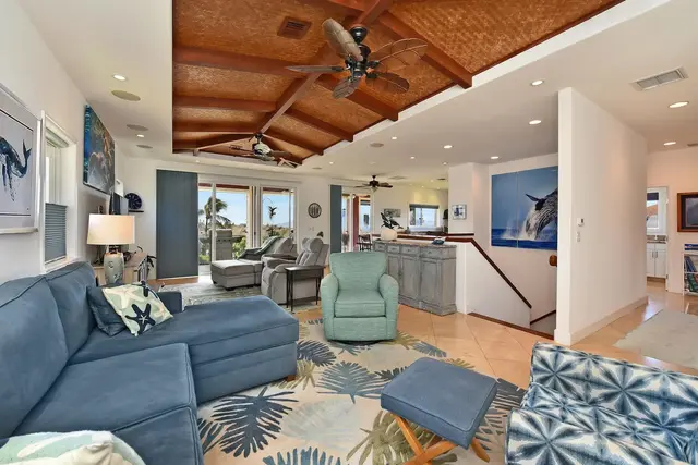 Listing Image for 12 Poinciana Pl 6 of 50