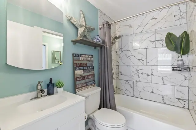 Listing Image for 480 Kenolio Rd 13-101 19 of 48