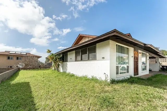 Listing Image for 250 Hiwalani Loop 2 of 29