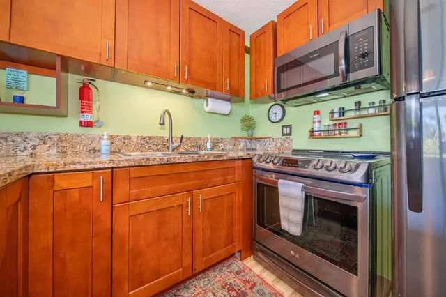 Listing Image for 120 Hui Rd F A15 12 of 33