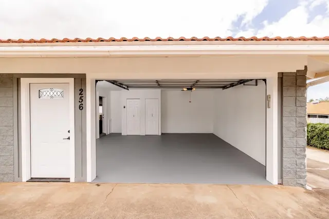 Listing Image for 256 Haulani St A 19 of 38