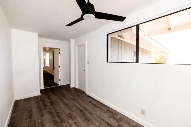 Listing Image for 256 Haulani St A 22 of 38