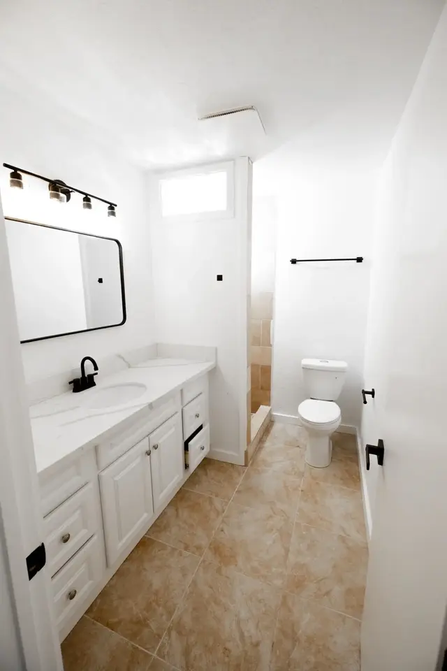 Listing Image for 256 Haulani St A 6 of 38