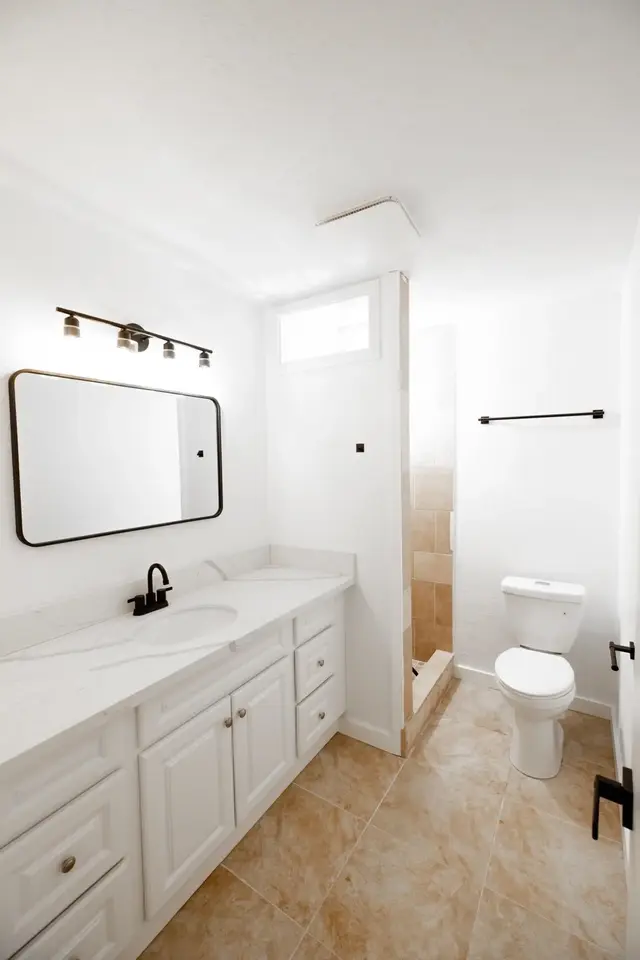 Listing Image for 256 Haulani St A 8 of 38