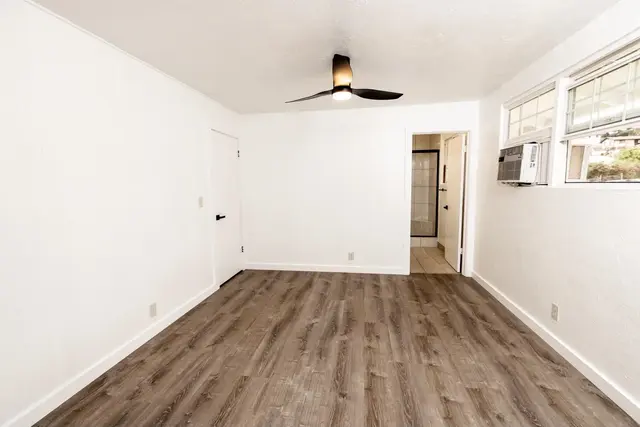Listing Image for 256 Haulani St A 9 of 38
