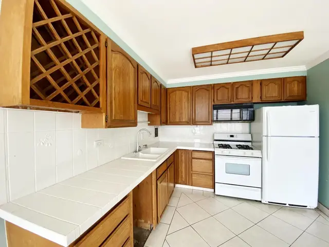 Puuone Terrace 403 - 493 Pio Dr 403, Wailuku, 402970 - 3/12