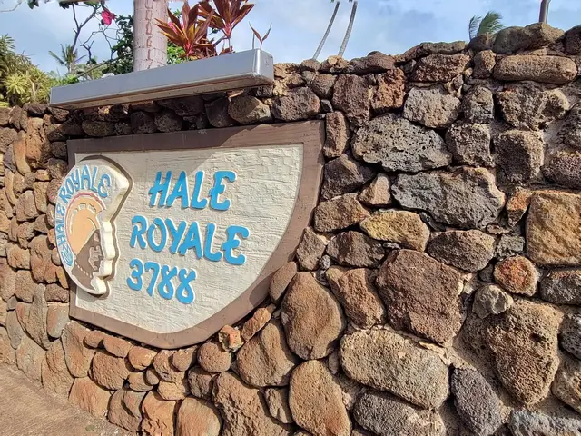 Listing Image for 3788 Lower Honoapiilani Rd A210 1 of 5