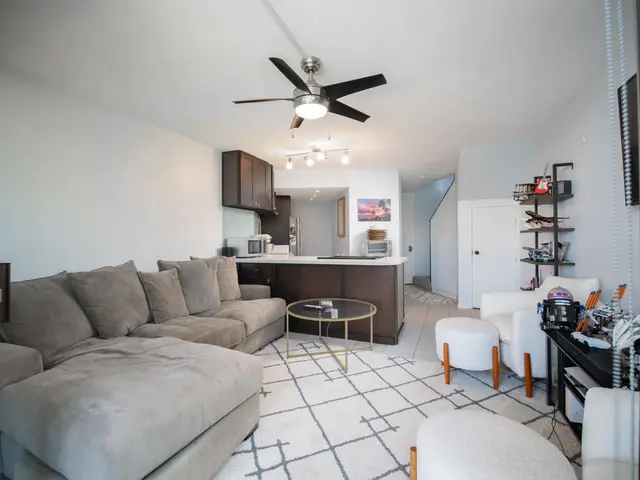 Listing Image for 20 Hauoli St 312 7 of 28